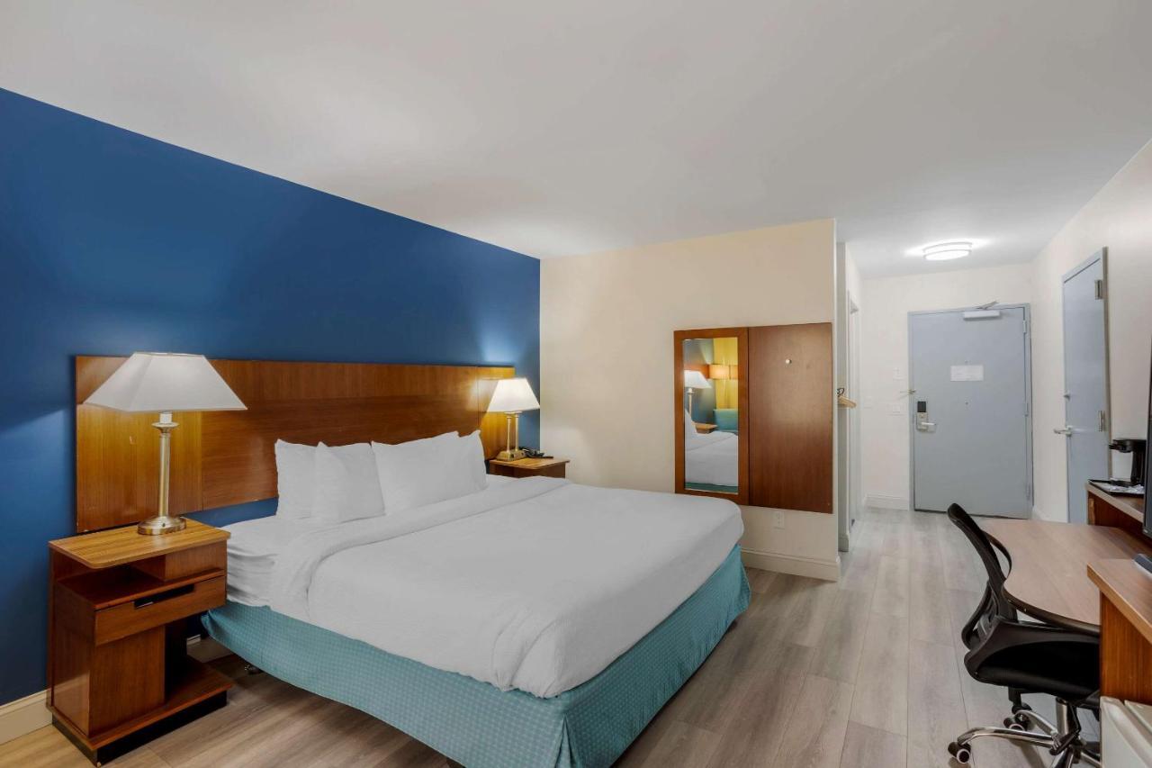 Comfort Inn & Suites Mt Laurel-Philadelphia Mount Laurel Bagian luar foto