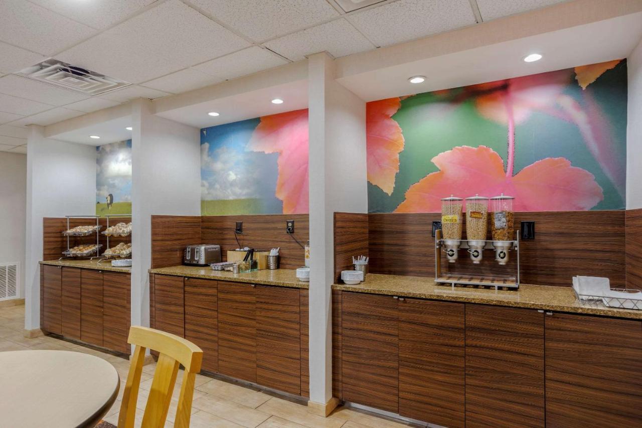 Comfort Inn & Suites Mt Laurel-Philadelphia Mount Laurel Bagian luar foto