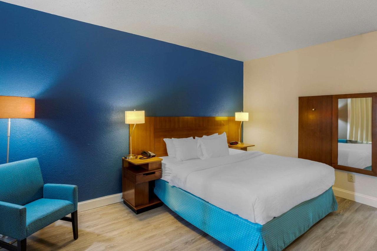Comfort Inn & Suites Mt Laurel-Philadelphia Mount Laurel Bagian luar foto