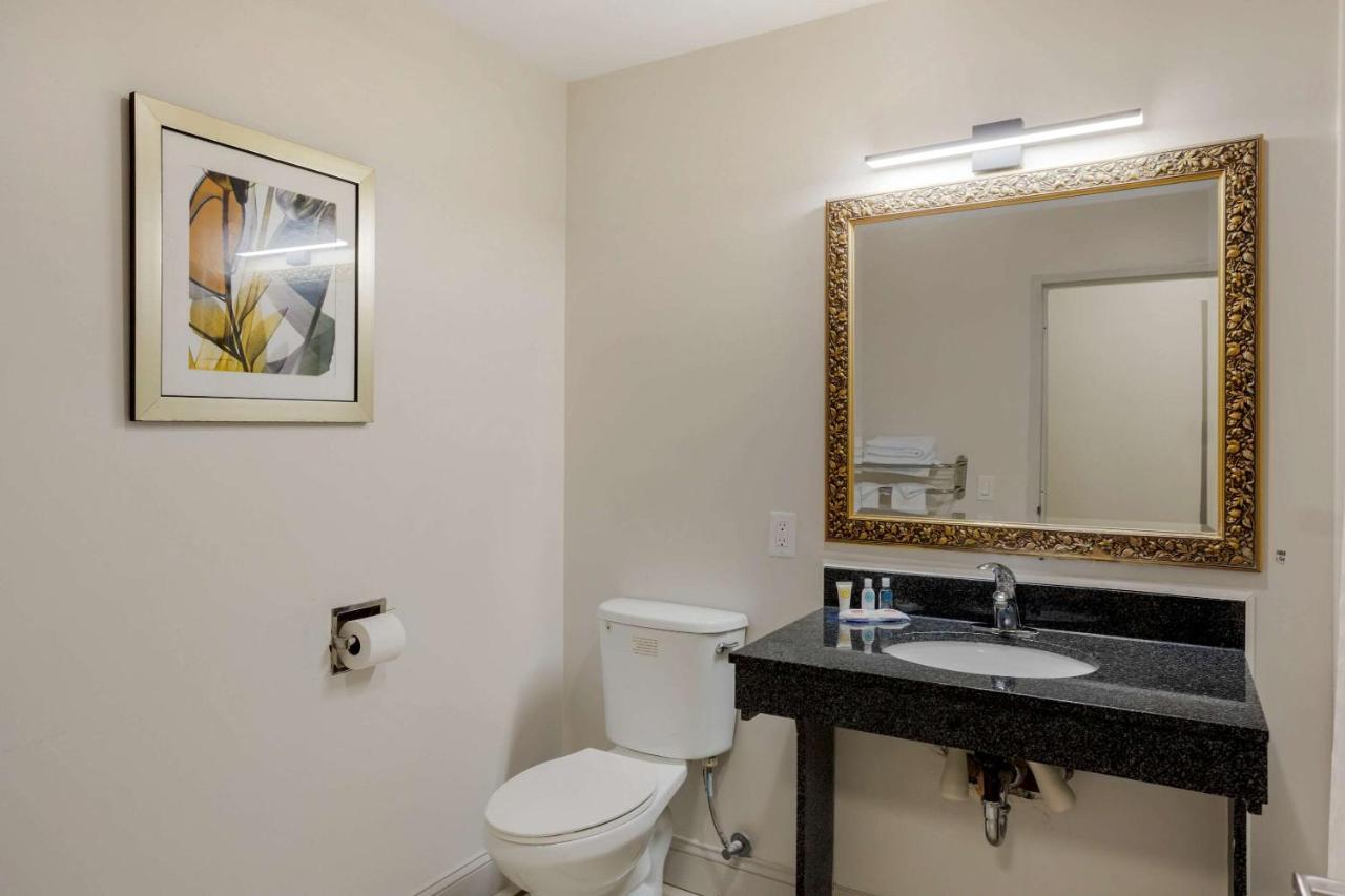 Comfort Inn & Suites Mt Laurel-Philadelphia Mount Laurel Bagian luar foto
