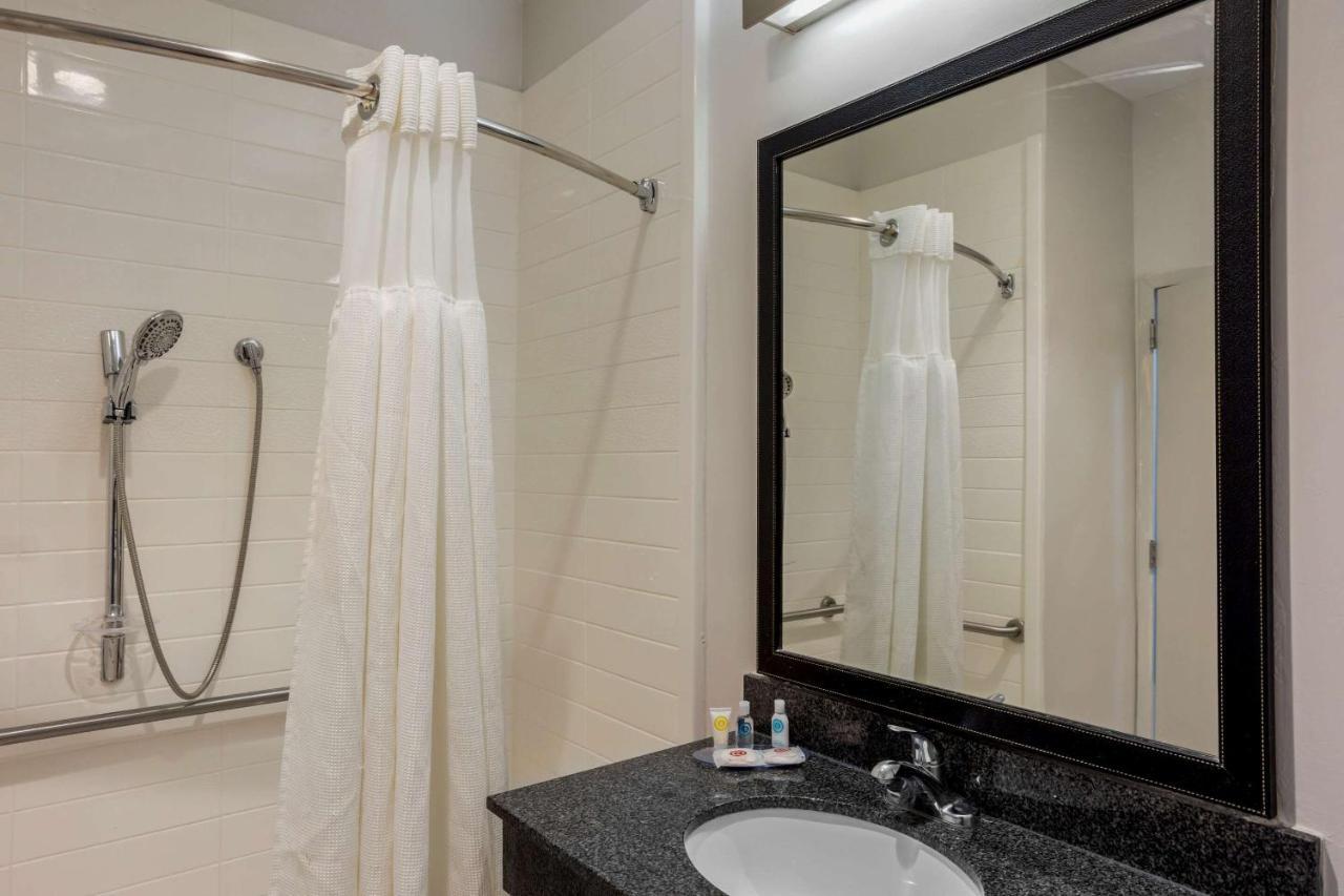 Comfort Inn & Suites Mt Laurel-Philadelphia Mount Laurel Bagian luar foto