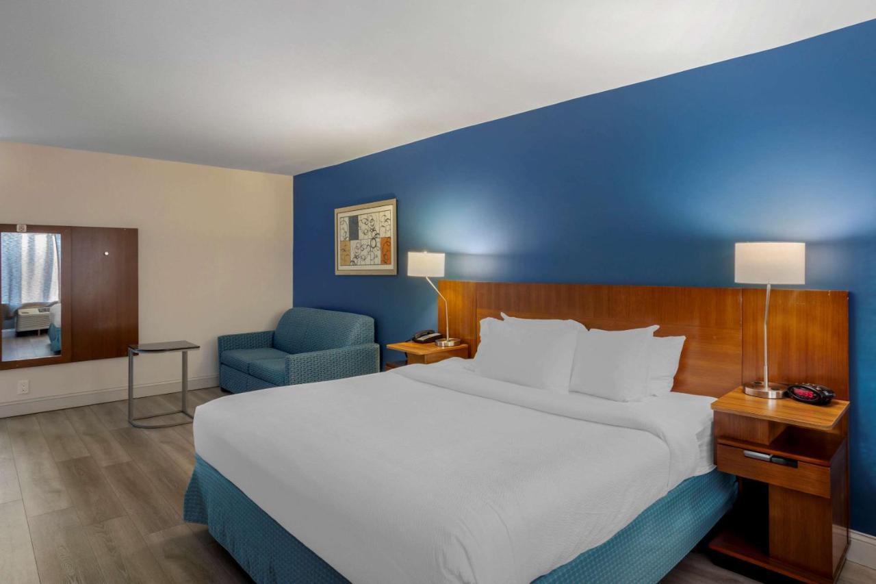 Comfort Inn & Suites Mt Laurel-Philadelphia Mount Laurel Bagian luar foto