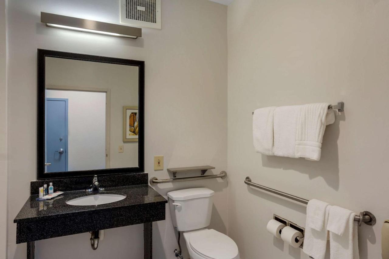 Comfort Inn & Suites Mt Laurel-Philadelphia Mount Laurel Bagian luar foto
