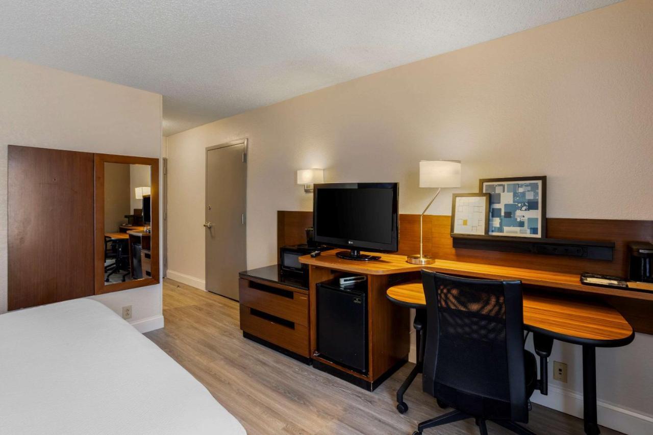 Comfort Inn & Suites Mt Laurel-Philadelphia Mount Laurel Bagian luar foto